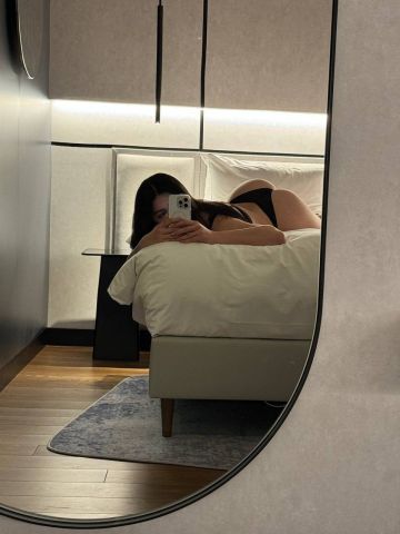 Вероника Миниатюрная Брюнетка